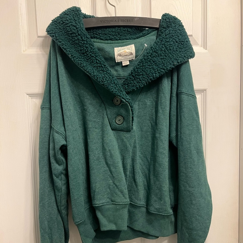 American eagle green sweatshirt with sherpa!